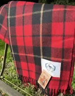 Plaid, Wallace Modern, gemaakt van gerecycled wol